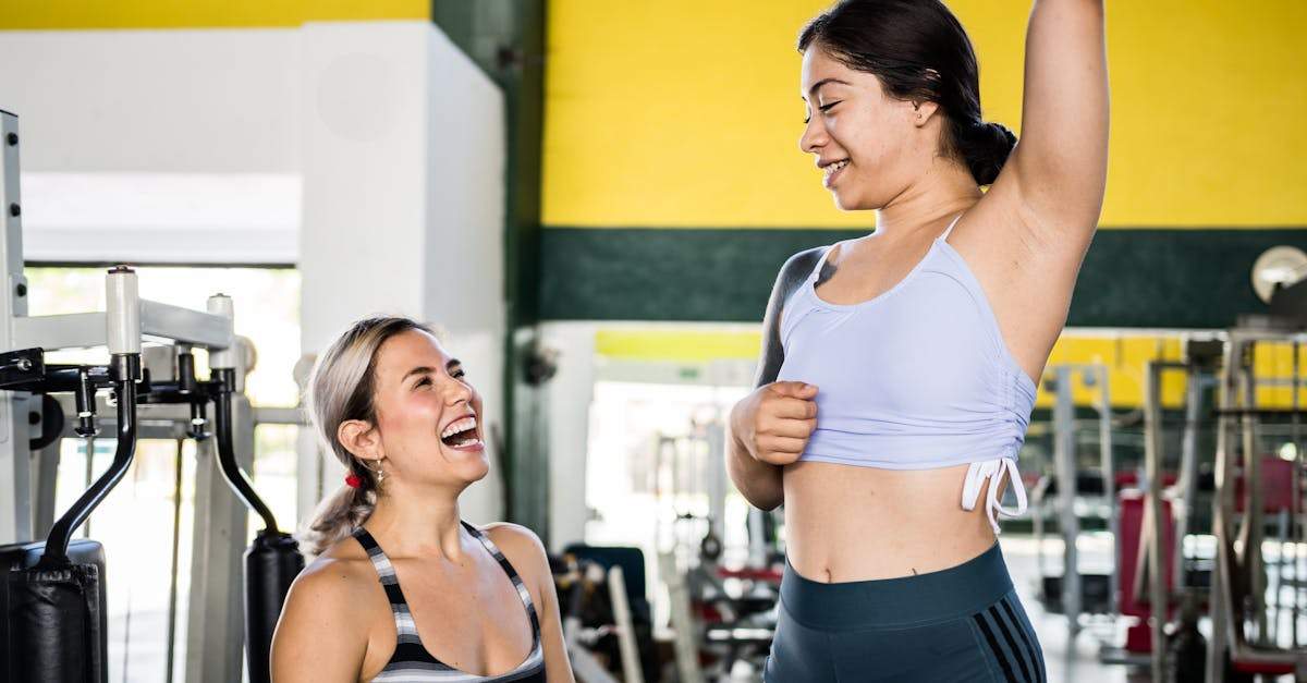 Spalanie tłuszczu na siłowni: skuteczny plan treningowy i praktyczne porady