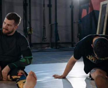 Jak włączyć ćwiczenia rozciągające do swojej rutyny — praktyczny przewodnik i przykładowy plan