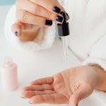 Działanie serum z witaminą C: jak działa na skórę i dlaczego warto stosować