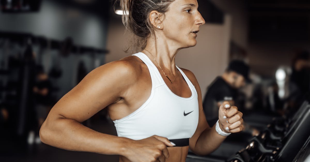 Ćwiczenia cardio dla początkujących: prosty plan, porady i bezpieczne ćwiczenia