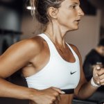 Ćwiczenia cardio dla początkujących: prosty plan, porady i bezpieczne ćwiczenia