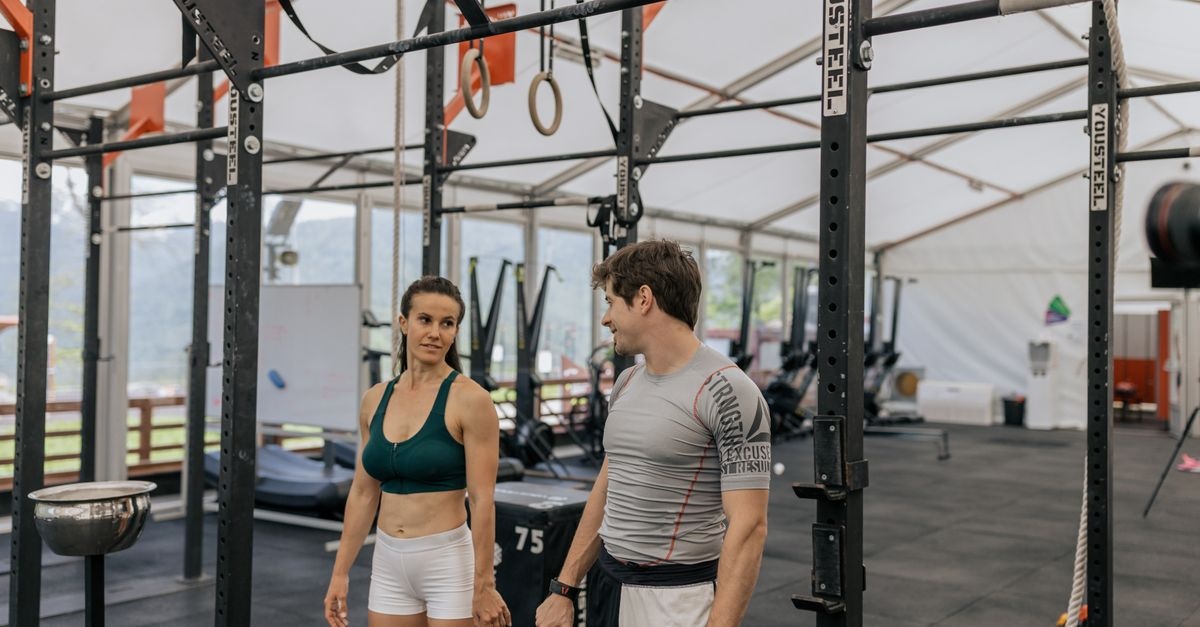 Trening CrossFit: Kompletny przewodnik — plany, technika i porady dla każdej kondycji